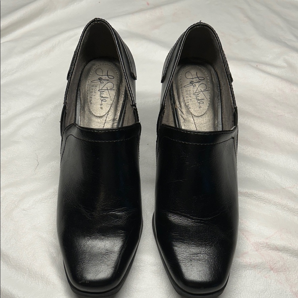 Life Stride Shannon Heeled Loafer Size 7.5